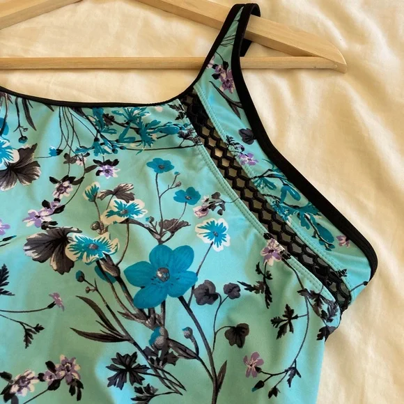 🏖️ Floral Print High-Neck Tankini Top - Picture 5 of 9